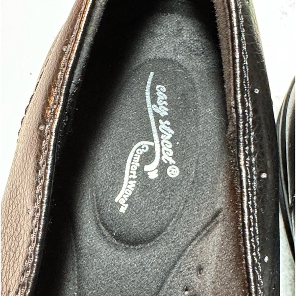 Easy Street Purpose Flats Size 11WW - Picture 8 of 9